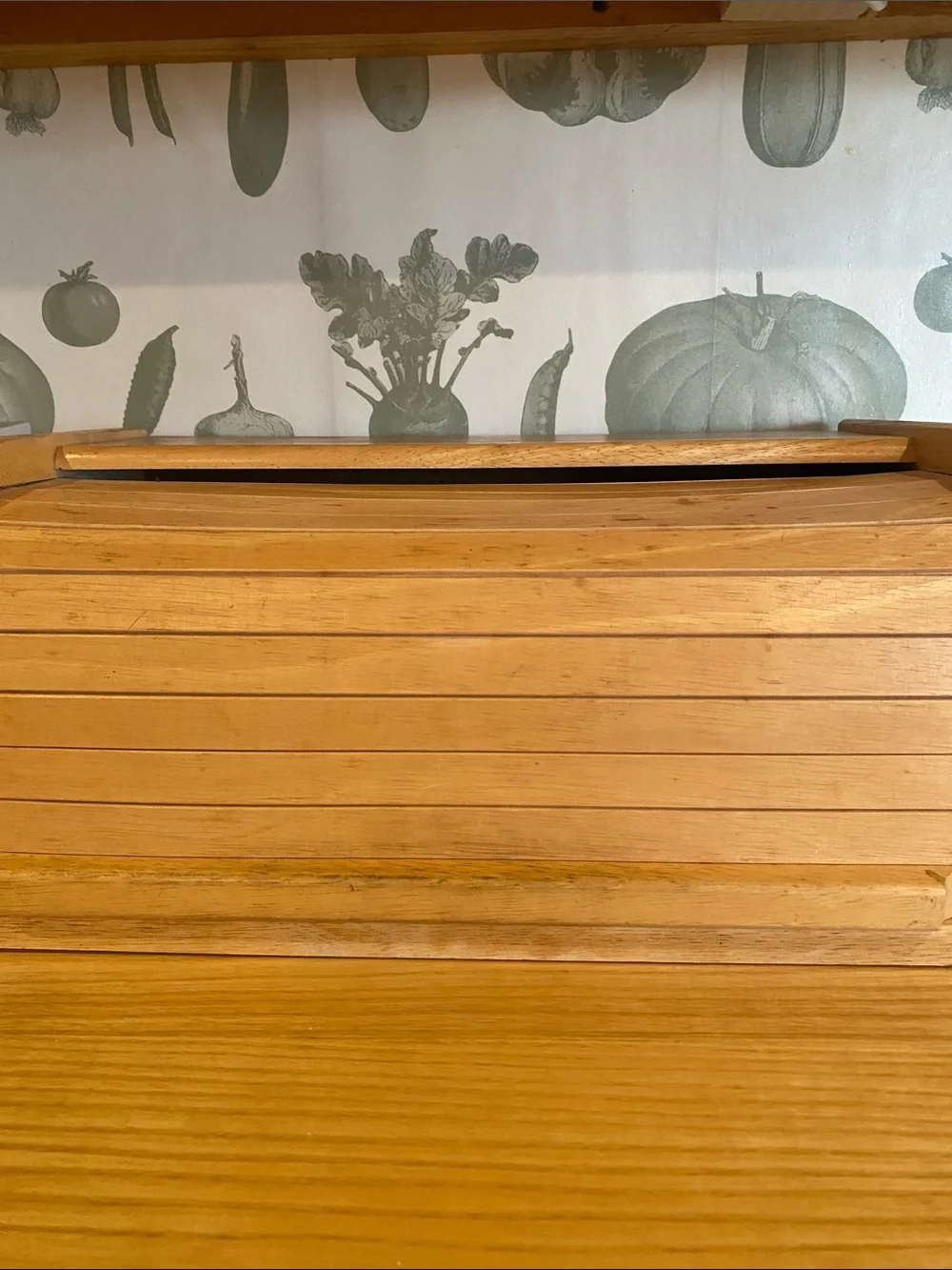 Kamenstein Vintage Bread Box